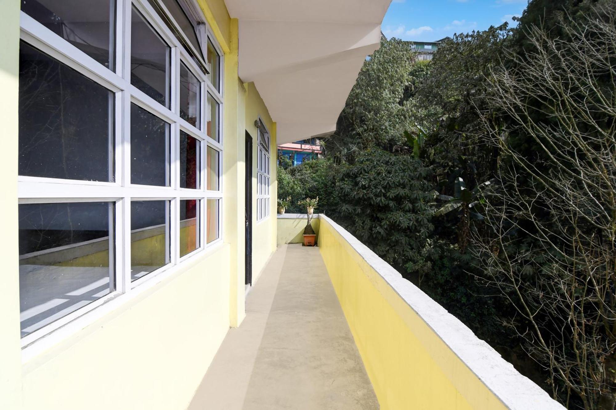 Super Hotel O Ghoom Formerly Aps Homestay Ghum Екстер'єр фото